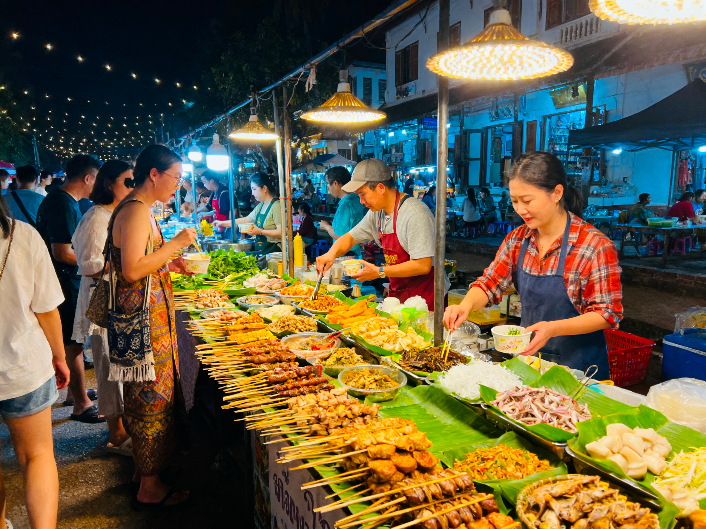 🌃 Local Flavors: Enjoy vibrant night markets in Luang Prabang and Kunming, sampling authentic street food.