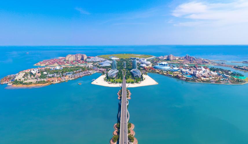 Discover the dazzling Flower Island Light Show.