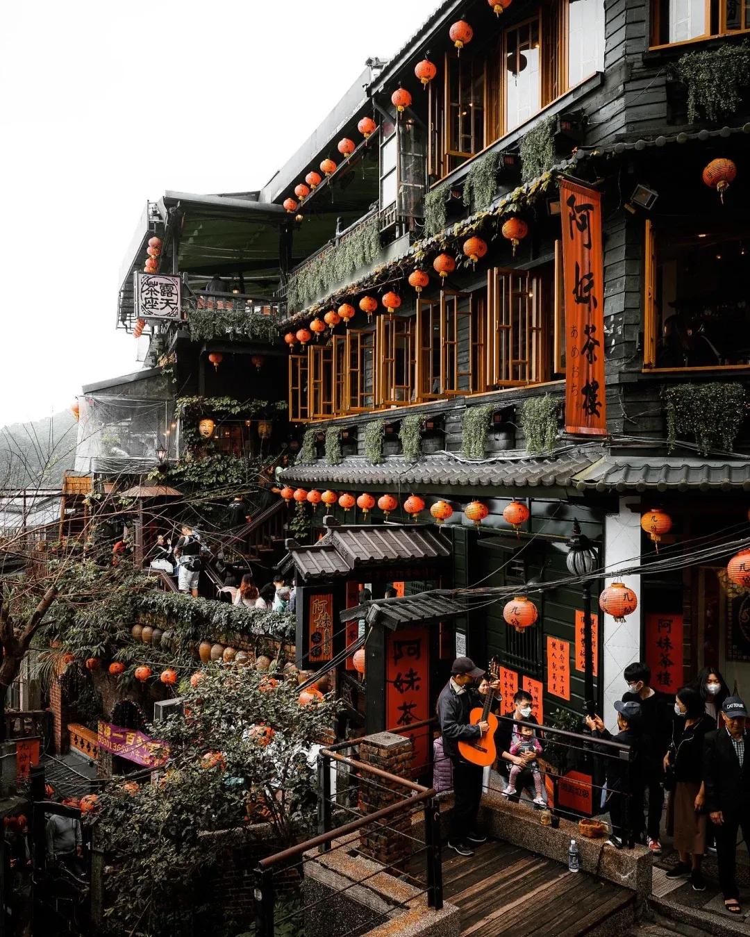 Wander through the nostalgic lanes of Jiufen Old Street.