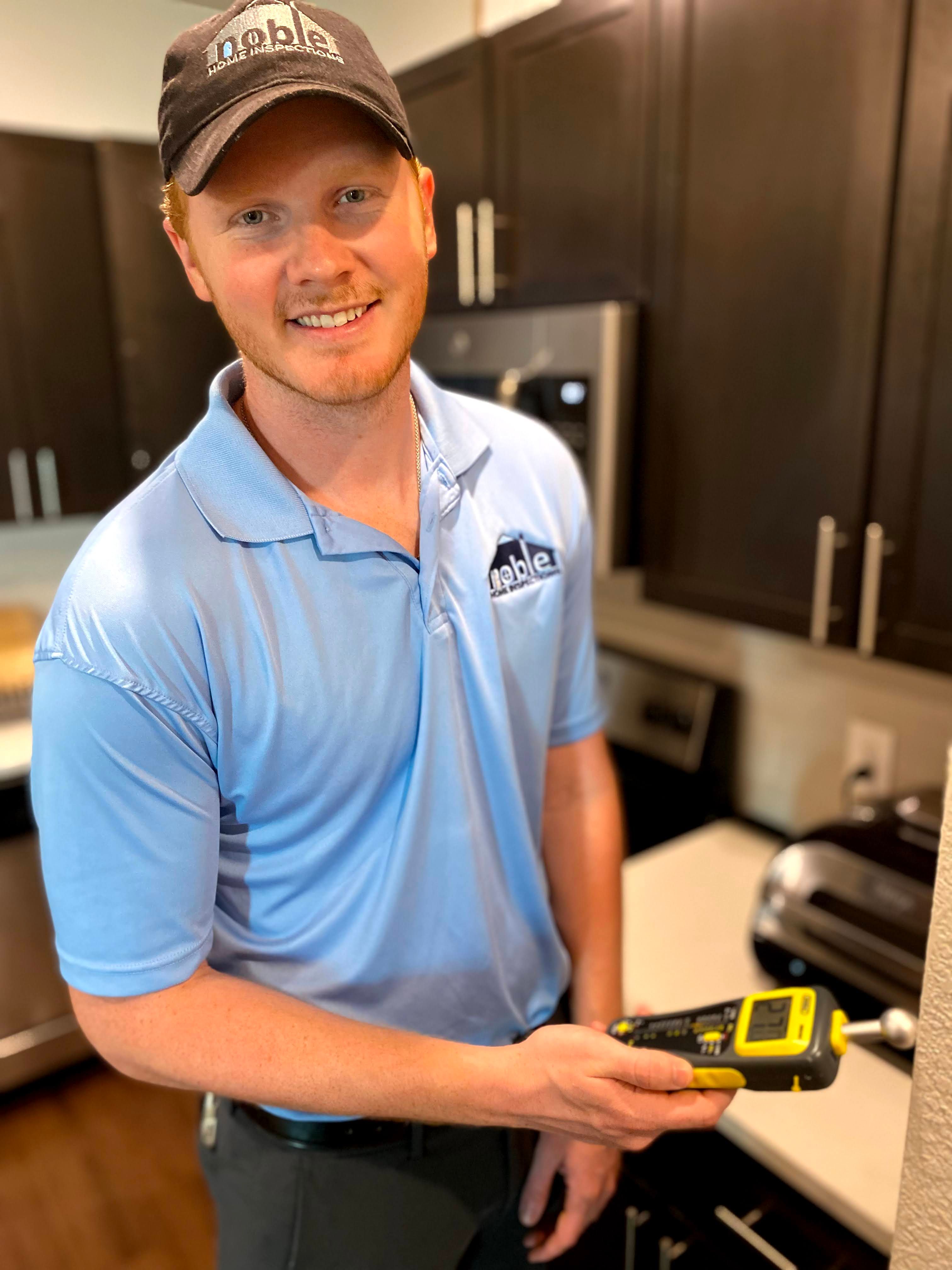 Mold inspection and air quality testing in a home