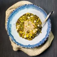 Pear & Pistachio Oatmeal