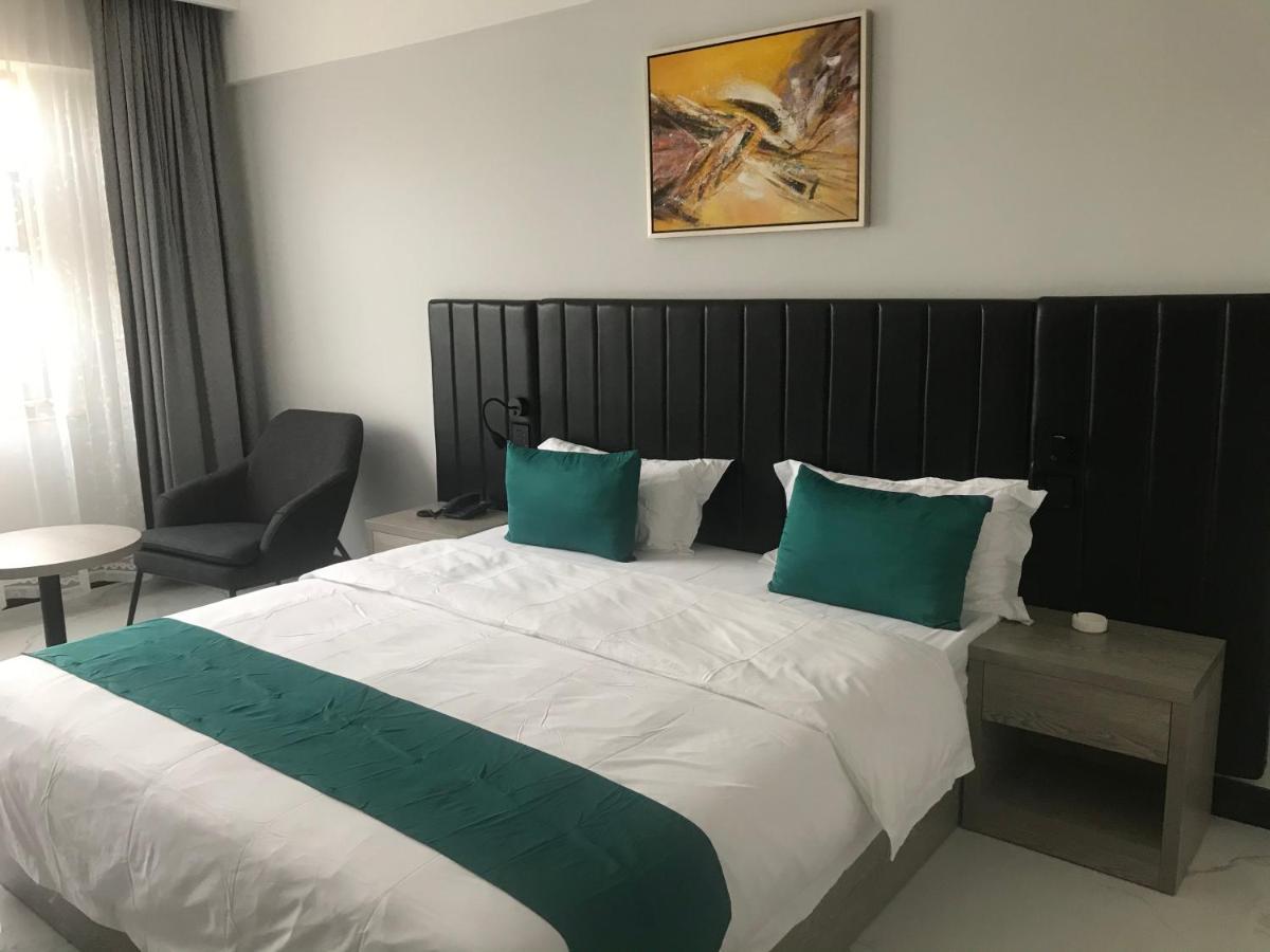 HOTEL QUATRE SAISONS