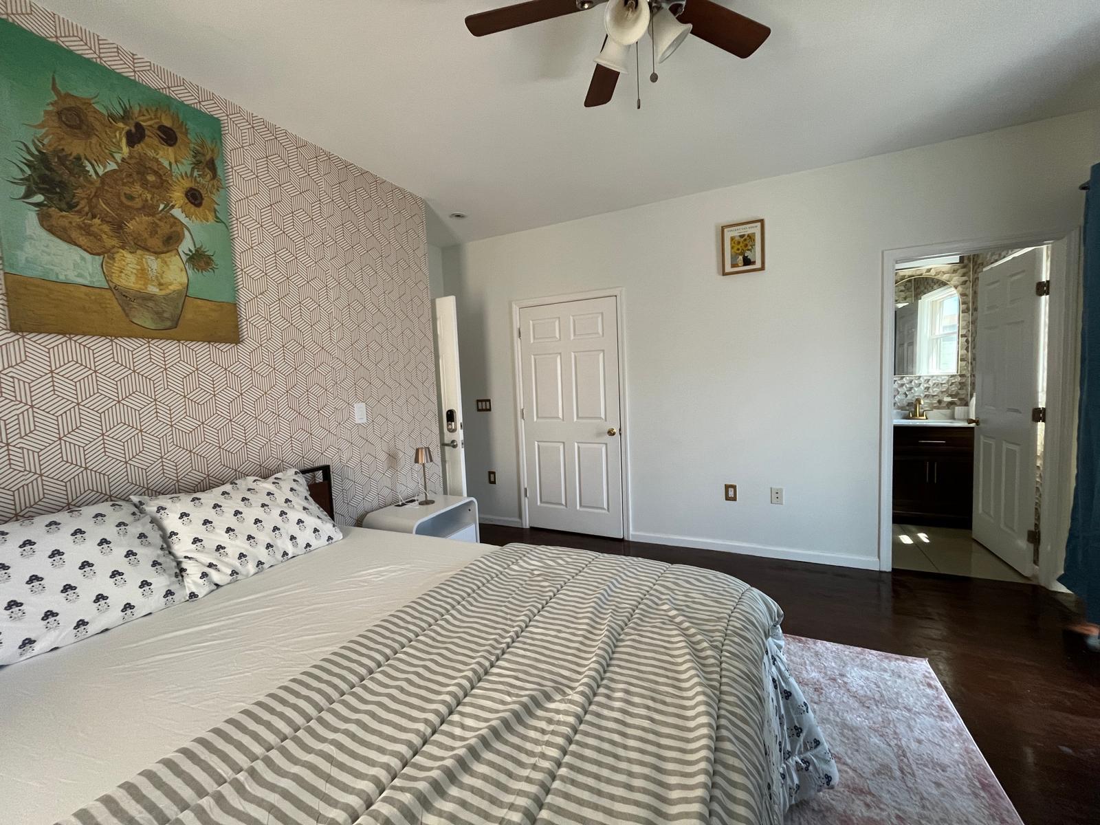1-BEDROOM APARTMENT