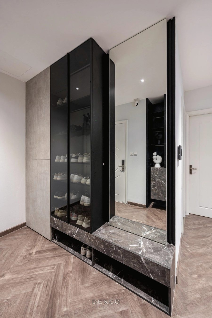 Căn hộ Royal City 4 phòng ngủ - phòng ngủ phong cách luxury đương đại 17, thi công nội thất căn hộ cao cấp Dexco