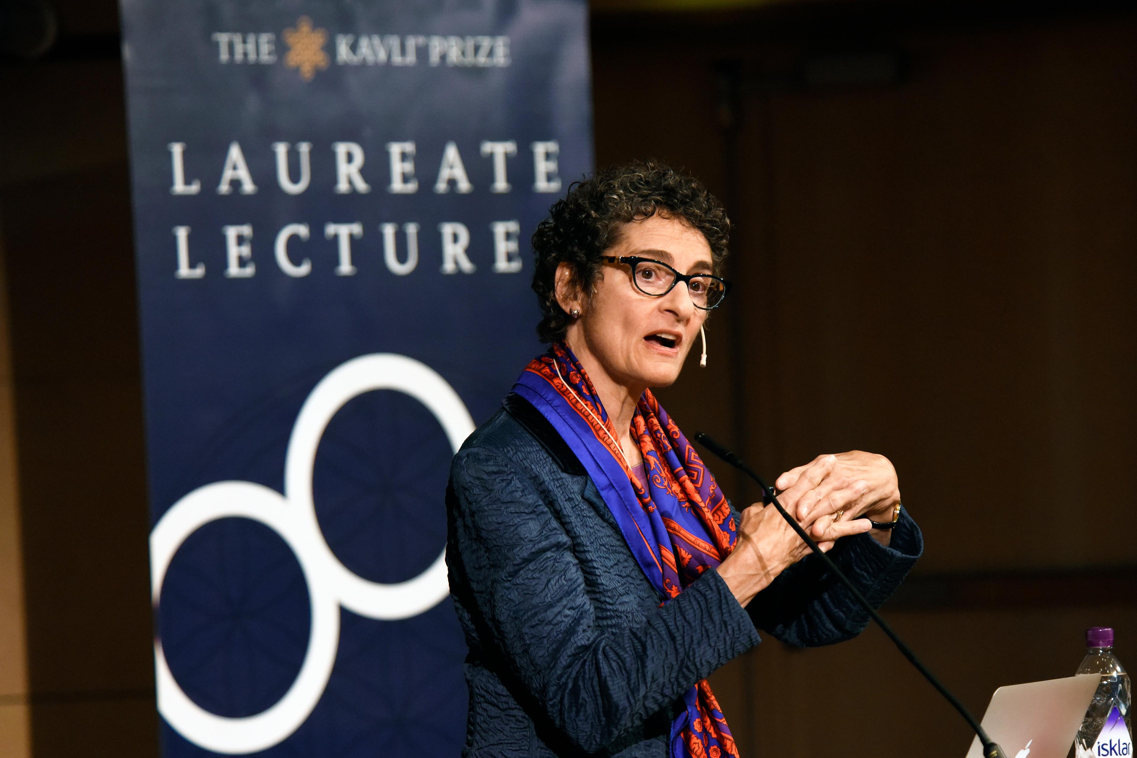 Carla J. Shatz holding a lecture during the 2016 Kavli Prize week in Oslo. 