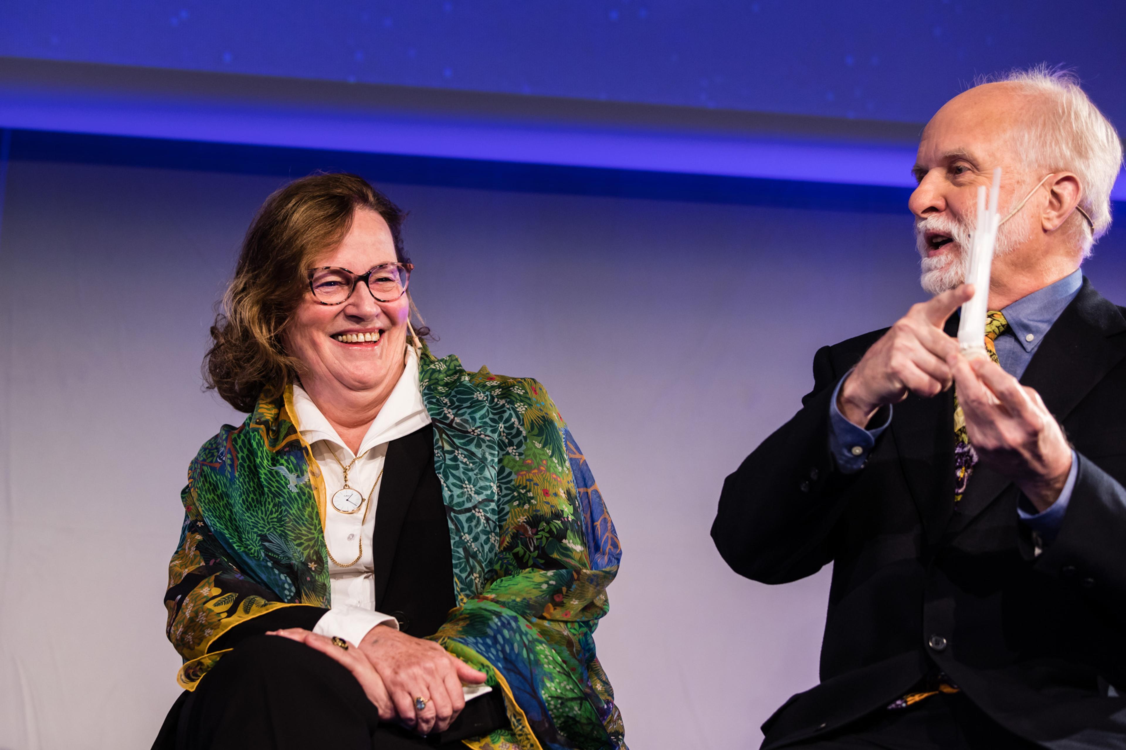 Christine Petit and A. James Hudspeth on stage during the interview session in the Kalvi Prize week in Oslo. 