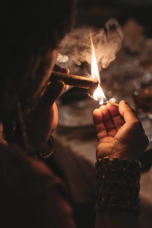 Новая традиция для ценителей сигар, стейков и вина: вечера Steak & Cigar Nights в Ташкенте