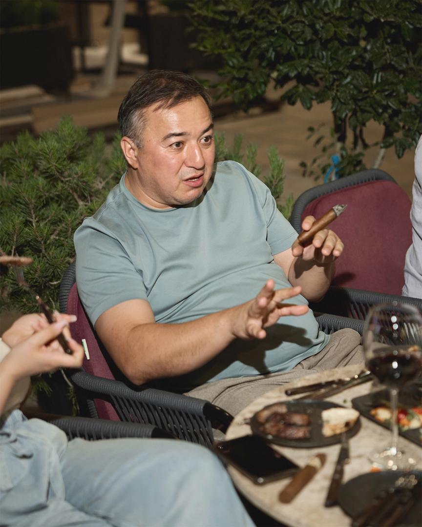 Новая традиция для ценителей сигар, стейков и вина: вечера Steak & Cigar Nights в Ташкенте