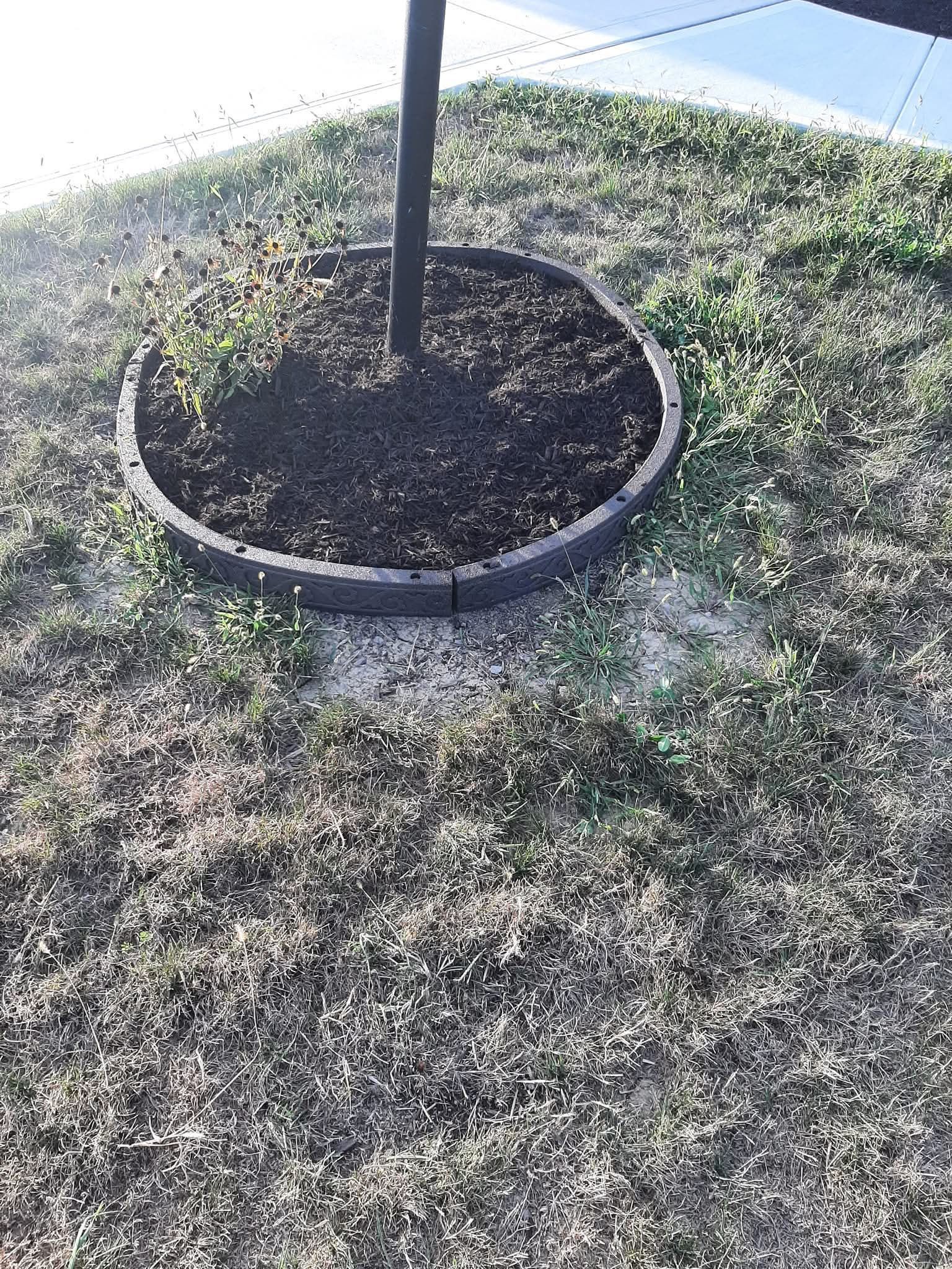 Mulch and Border Installation 