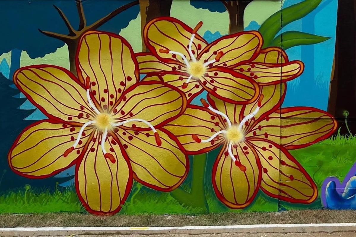 Mural com flores amarelas para área comercial em Florianópolis