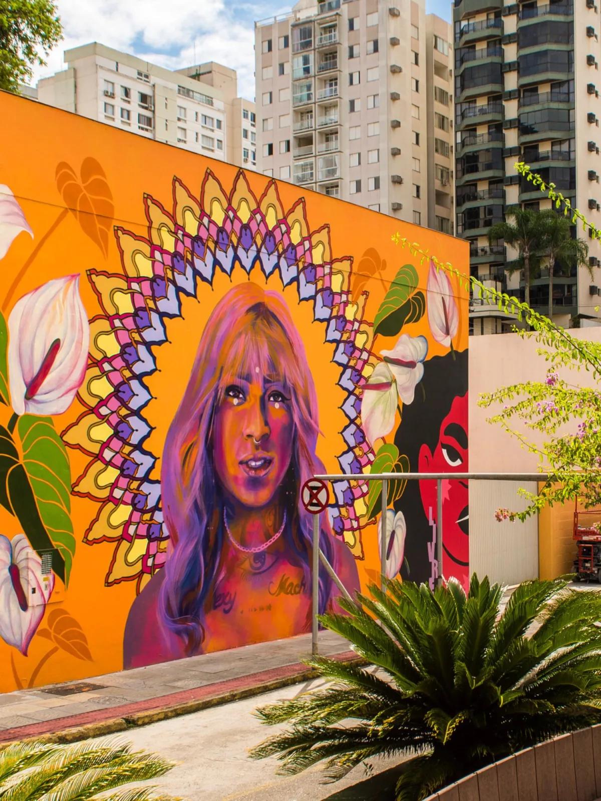 Mural 8M coordenado por Tuane Arte em Florianópolis, homenagem ao Dia Internacional da Mulher