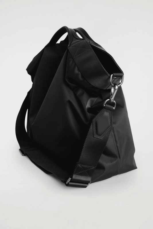 COS Pursuit Messenger Bag screenshot 4