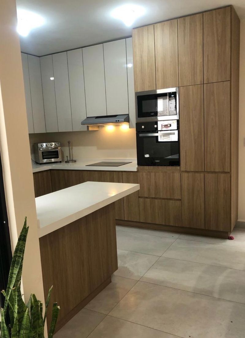 Cocina Integral - Cocina para una familia grande: buscando un espacio de convivencia para todos