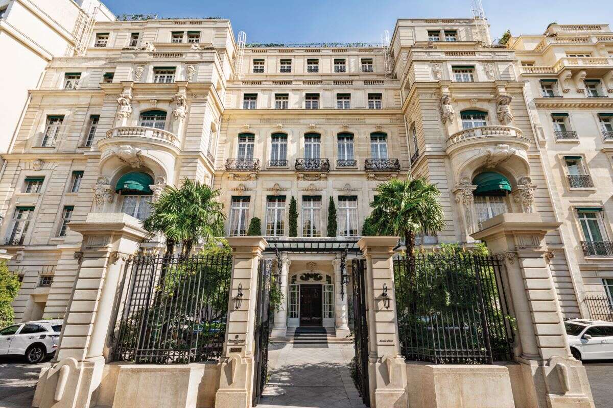 Shangri-La Paris, 10, avenue d'Iéna, 75116 Paris, France
