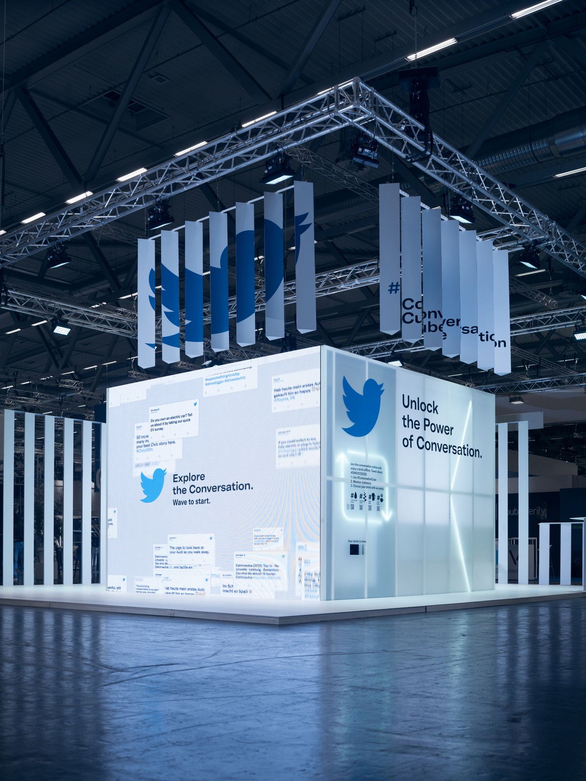 The Twitter Conversation Cube