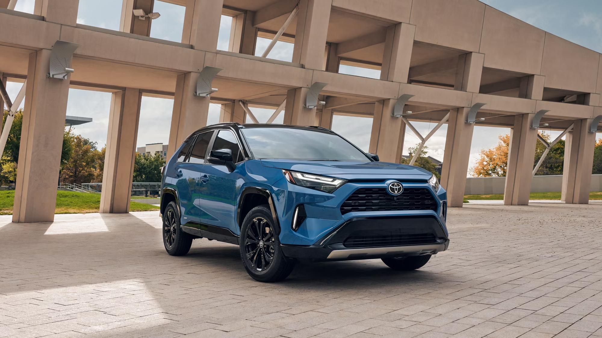 تويوتا RAV4 XLE