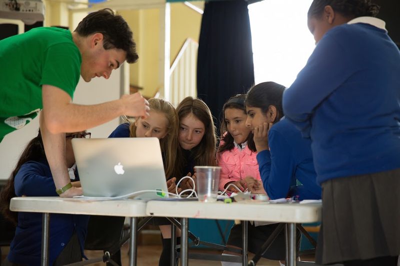 #PrettyCurious - Electronics Hackathons