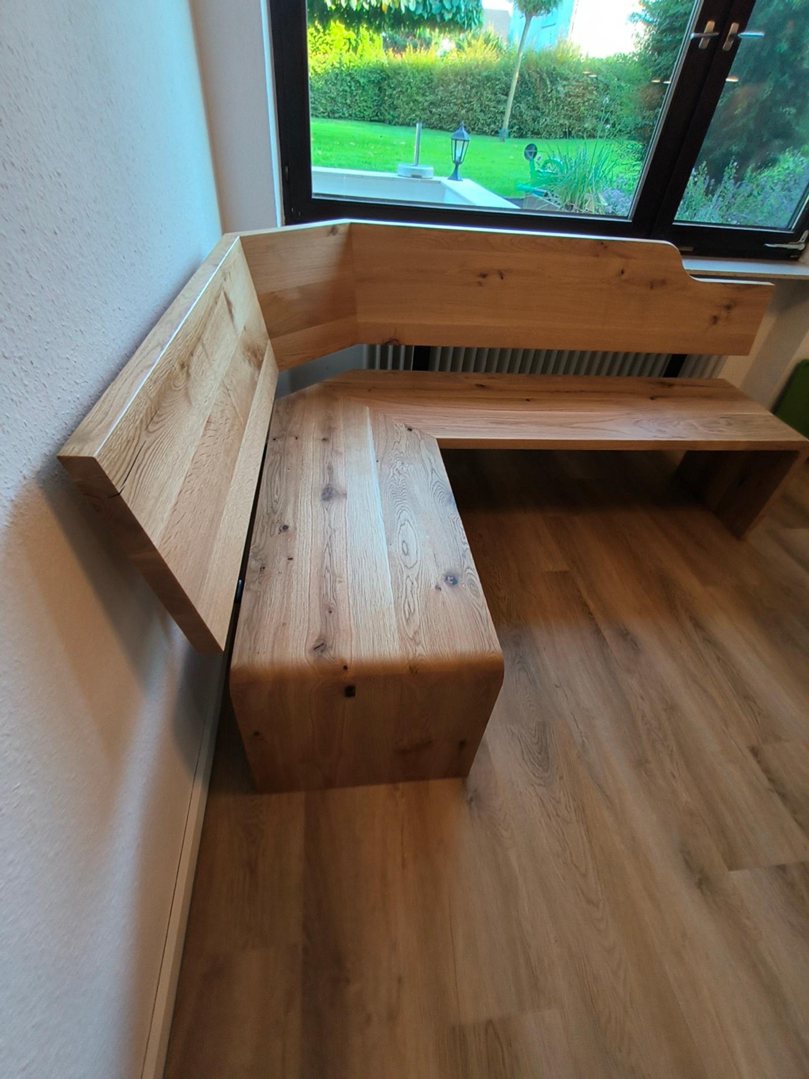 Eckbank aus massivem Eichenholz mit natürlichen Knoten