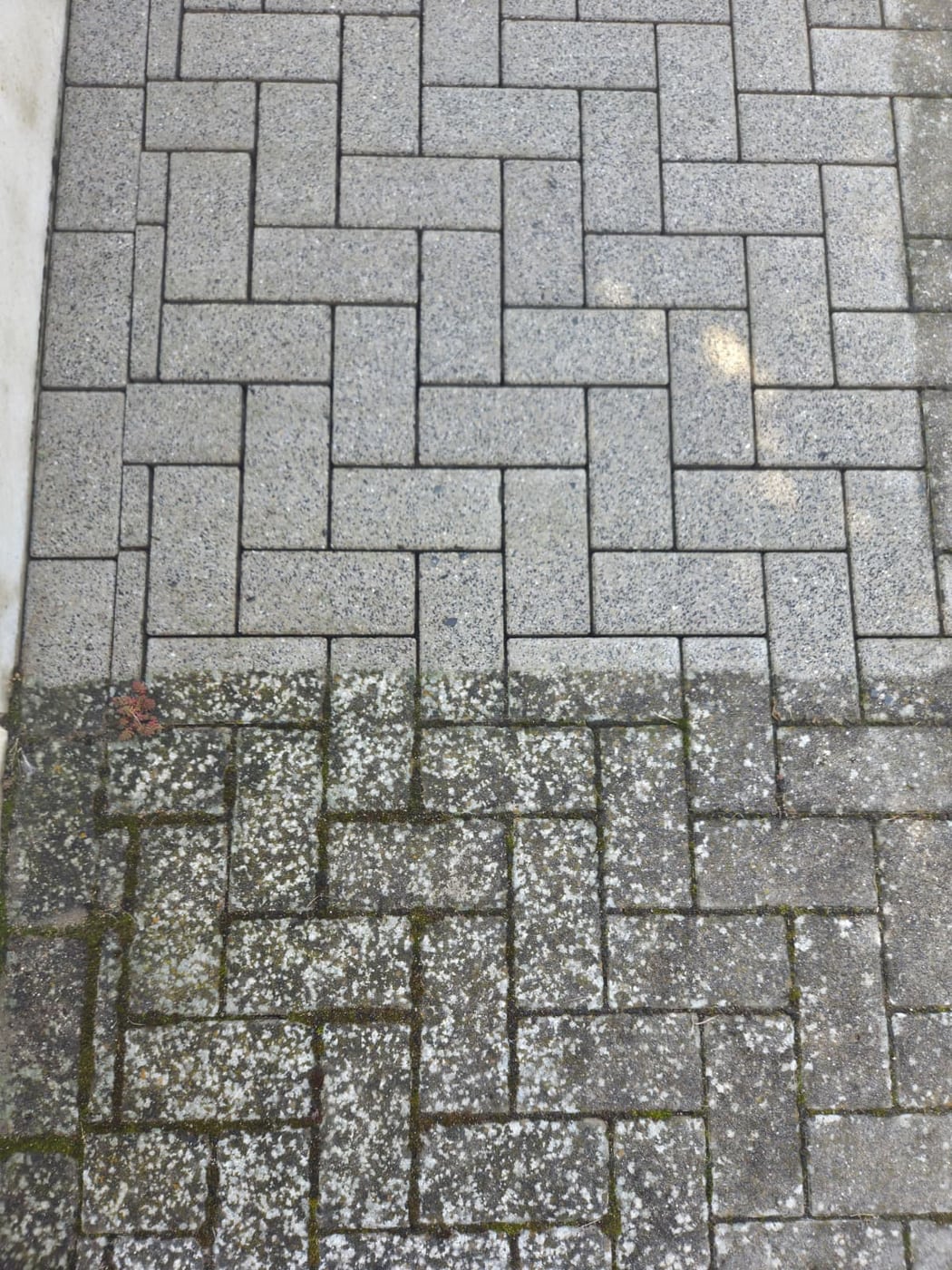 Vorher → Nachher: Gehweg