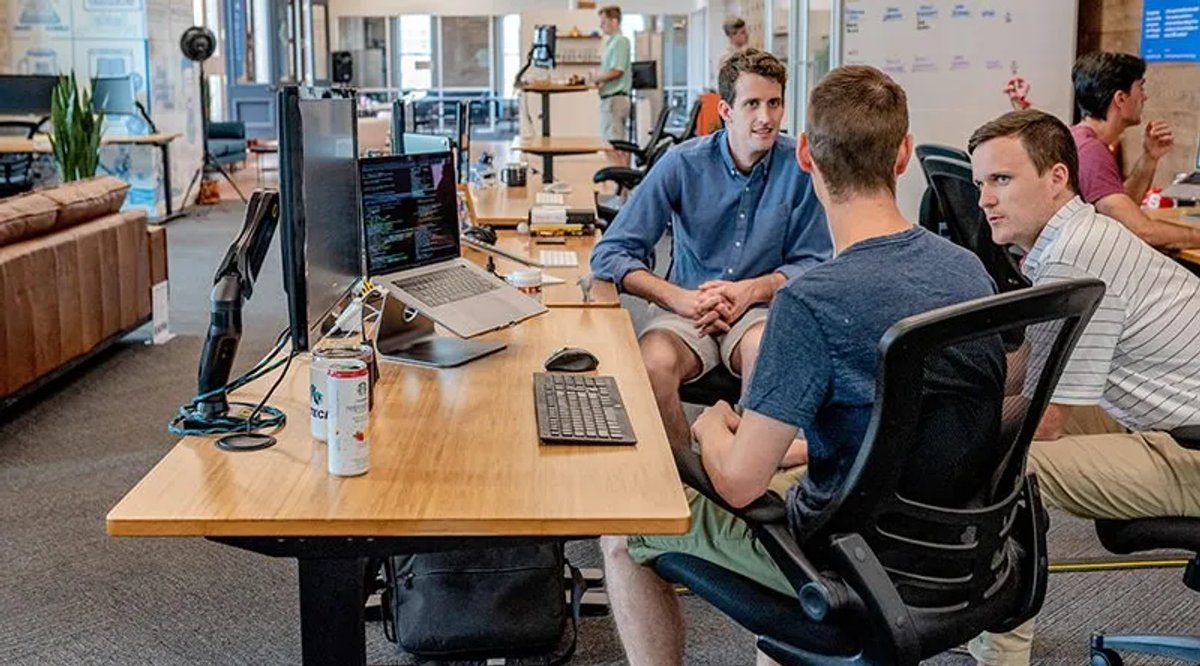 discussion-in-startup-office