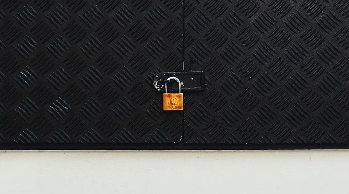 Overcoming Objections About Being Locked in a Contract