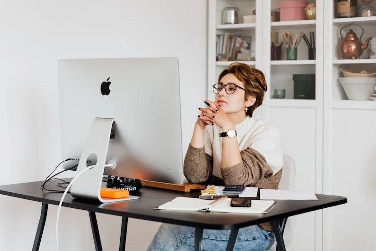 email warm up image of woman at a desk