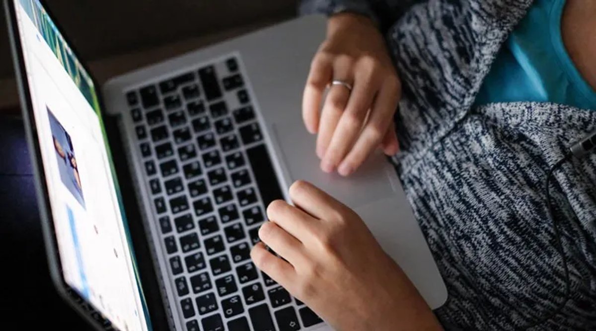 woman-working-at-home-on-computer