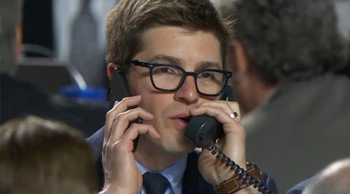 gm-double-phone