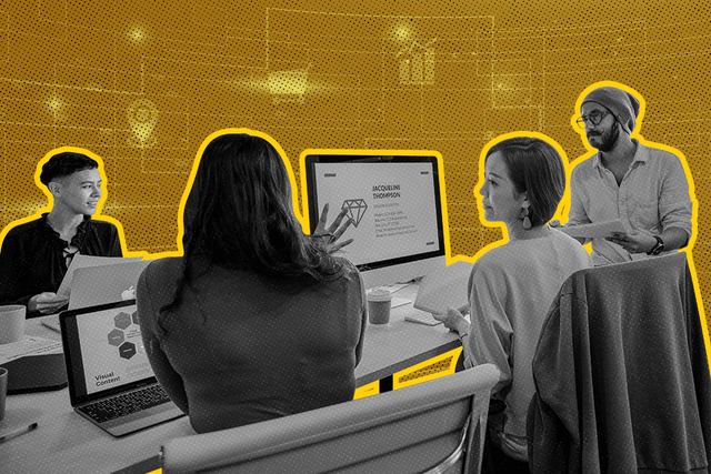 What is Team Selling? How & When to Use Team Selling to Close Better Deals