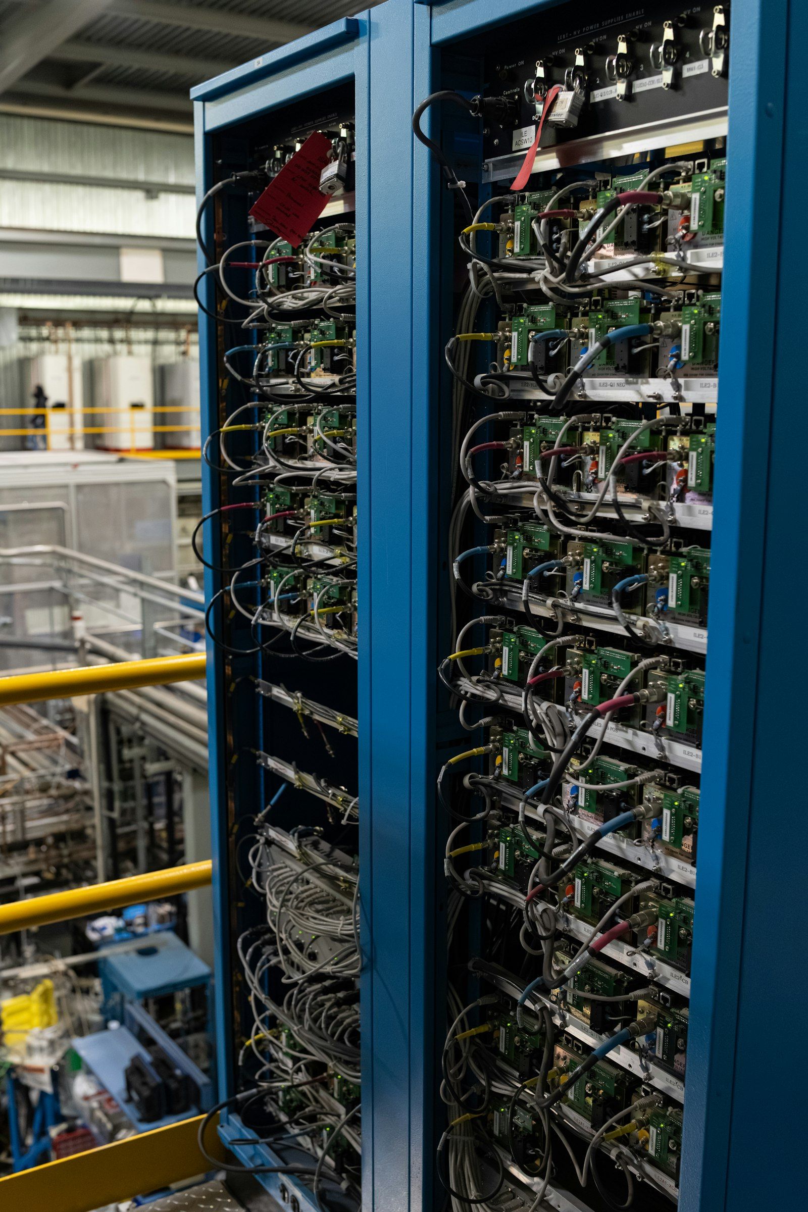 Docker Network dan Volume: Mengelola Koneksi Antar Container dan Persistent Storage