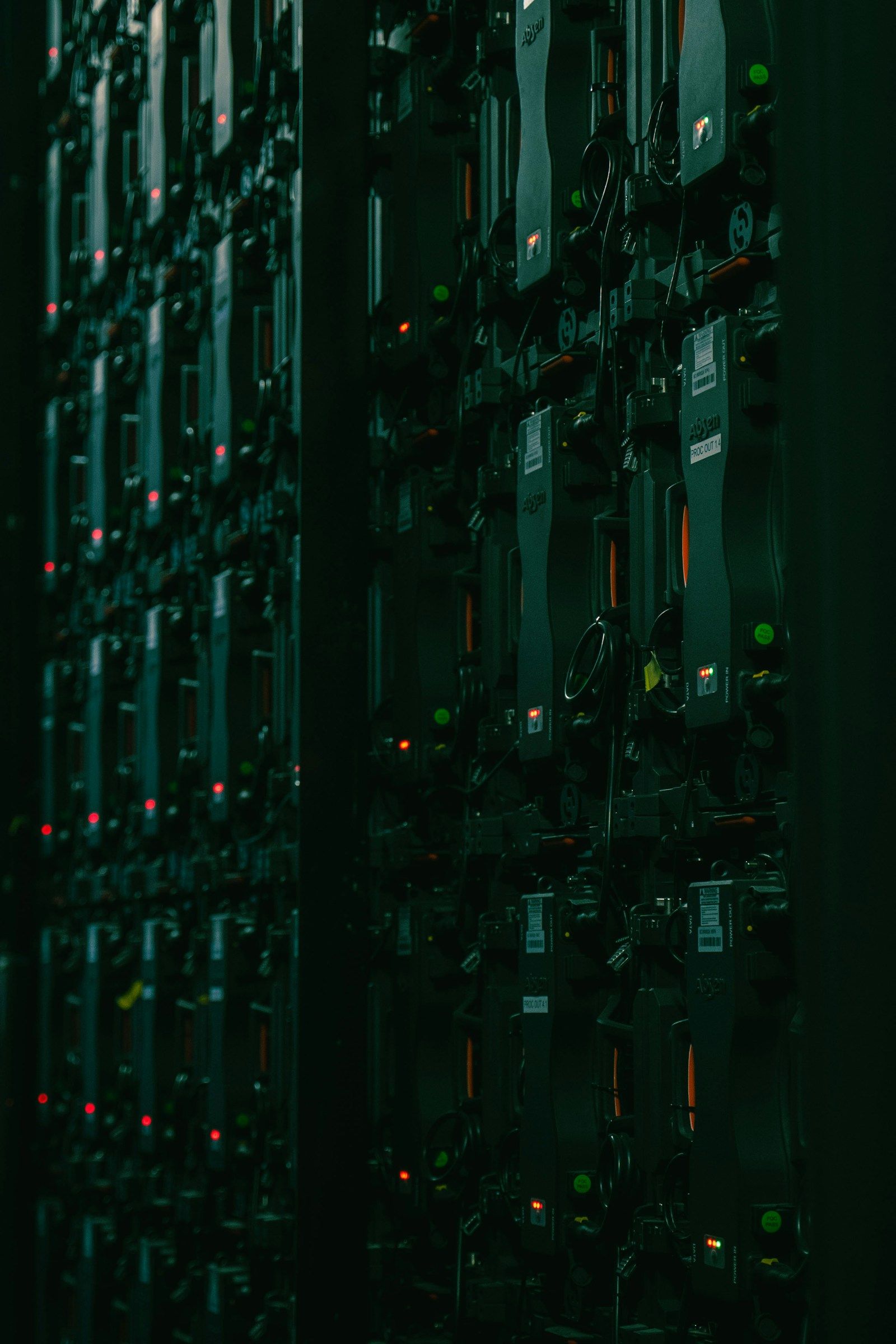 Container Orchestration dengan Docker Swarm: Membangun Cluster dan Manajemen Service