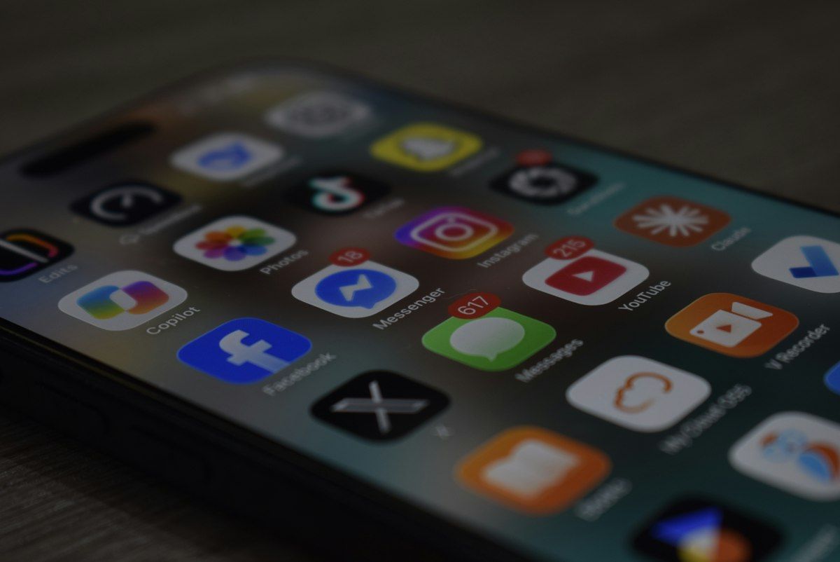 Mengelola State Aplikasi React Native dengan Zustand: Persistensi dan Sinkronisasi Data Offline