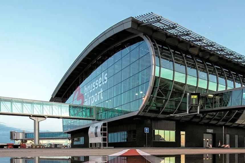Parking à l'aéroport de Bruxelles (Zaventem) : comment choisir, comparer et réserver sereinement