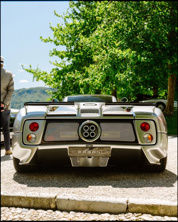 Close-up of the Pagani Zonda rear with its quad central exhaust