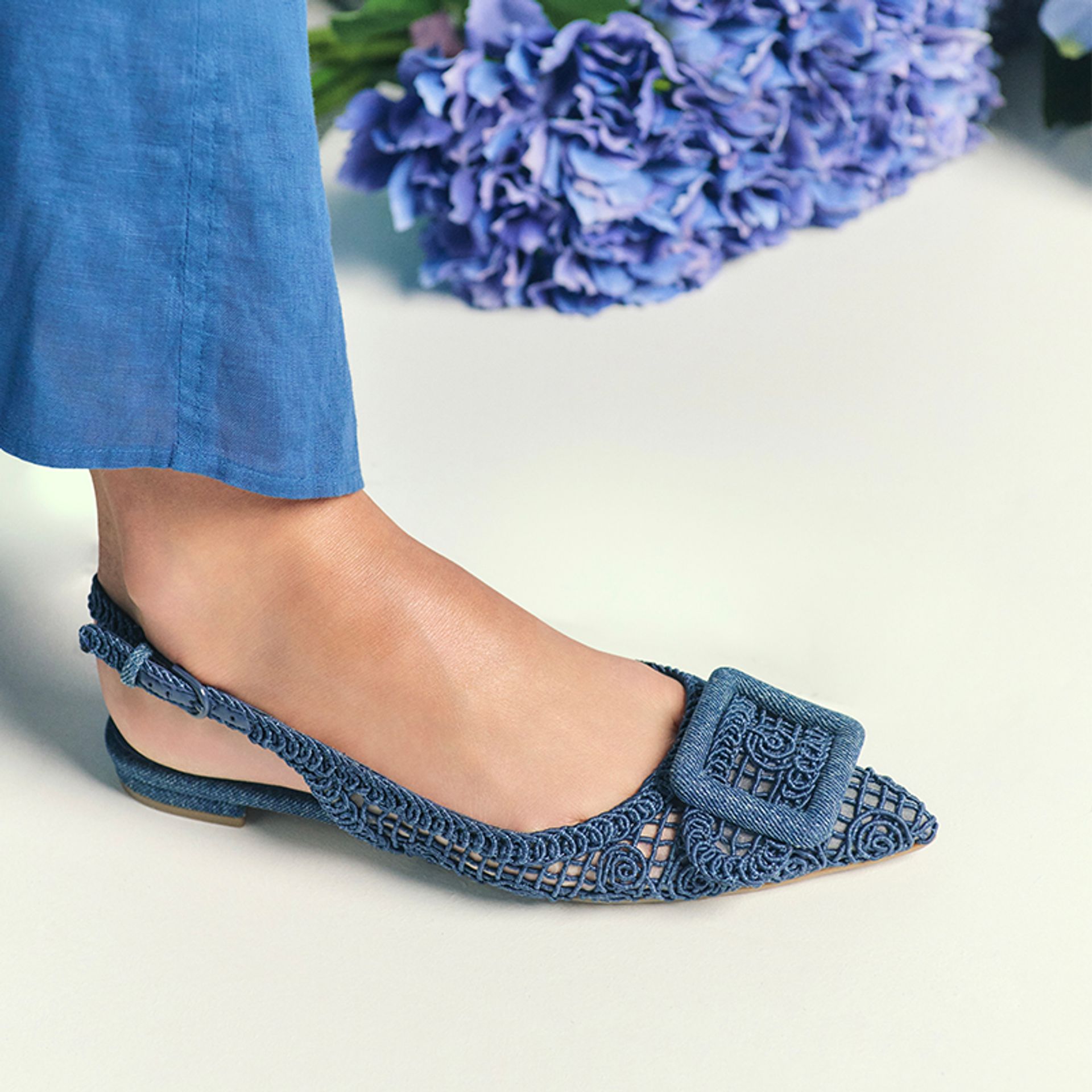 Nine West Denim Blue Woven Pointed Toe Sling Back Flats