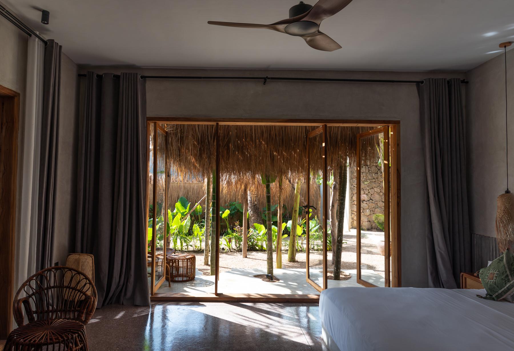 Hawaiian Deluxe Room at Be Zanzibar - photo 6