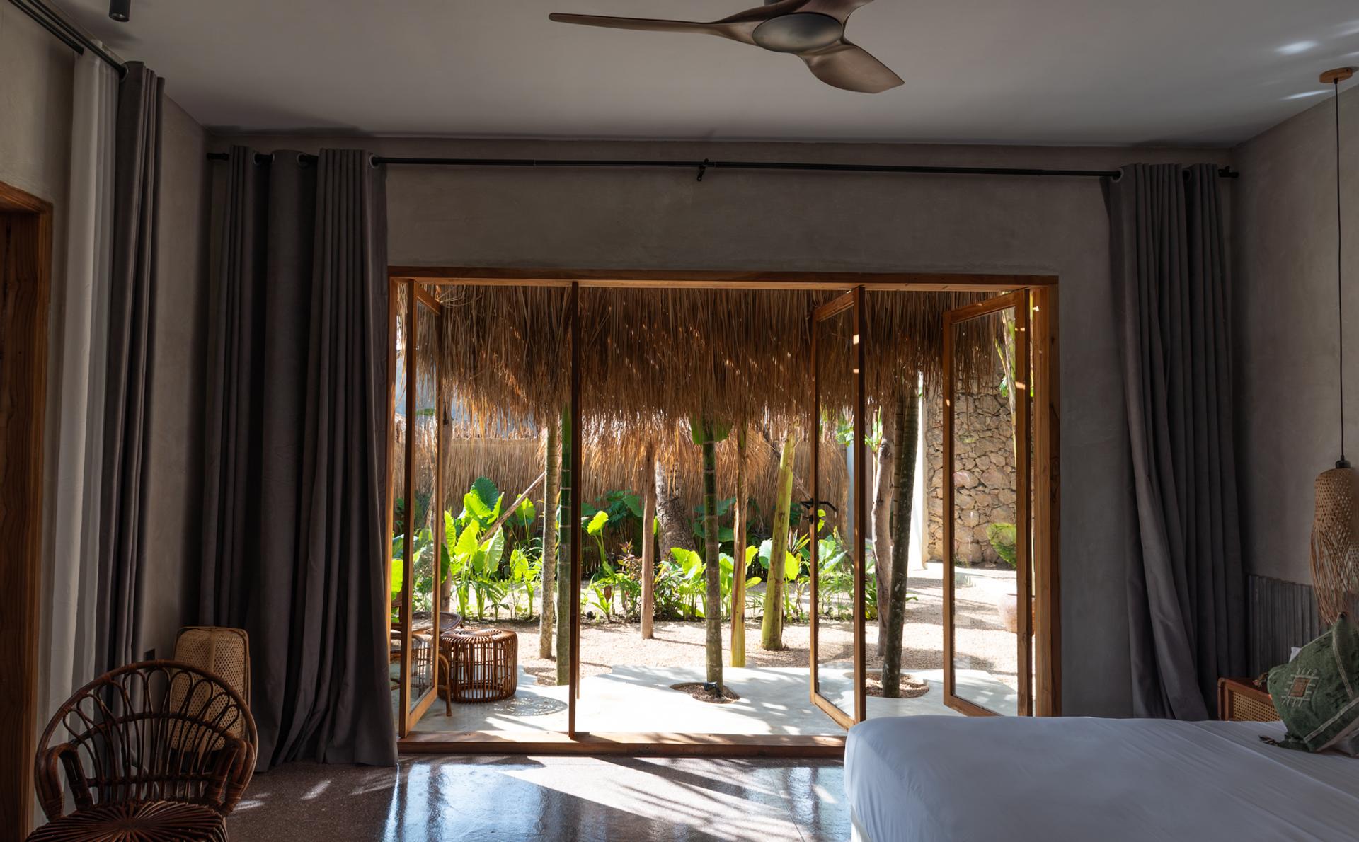 Hawaiian Deluxe Room at Be Zanzibar - photo 6