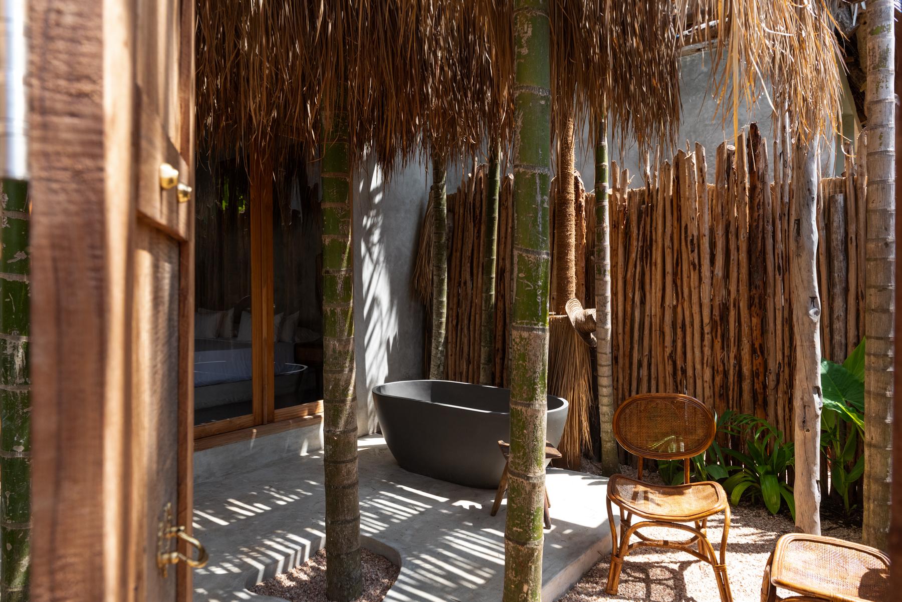 Bungalow with Outdoor Bathtub at Be Zanzibar - photo 3
