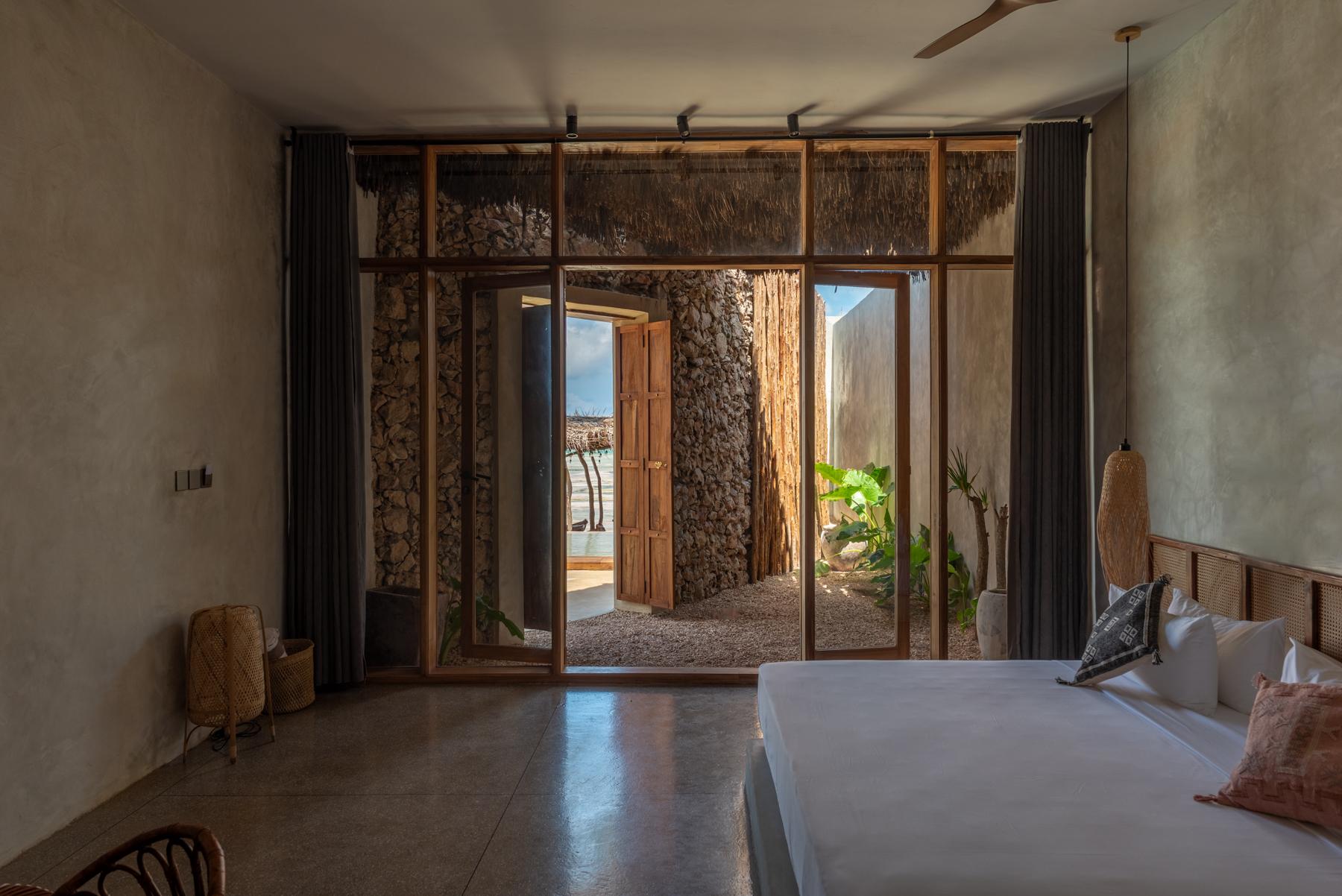 Beachfront Deluxe Suite with Private Garden at Be Zanzibar - photo 7