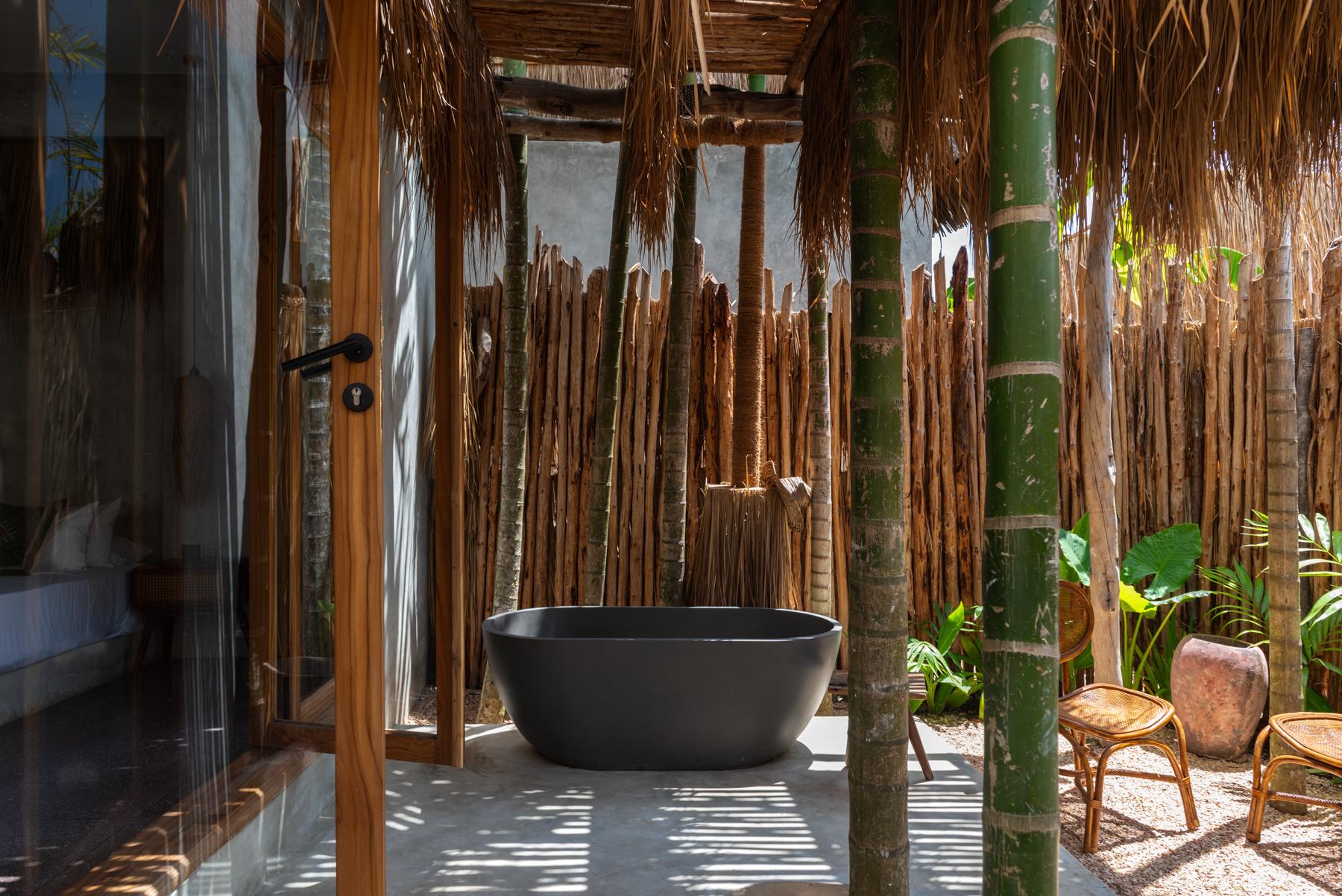 Bungalow with Outdoor Bathtub at Be Zanzibar - photo 5