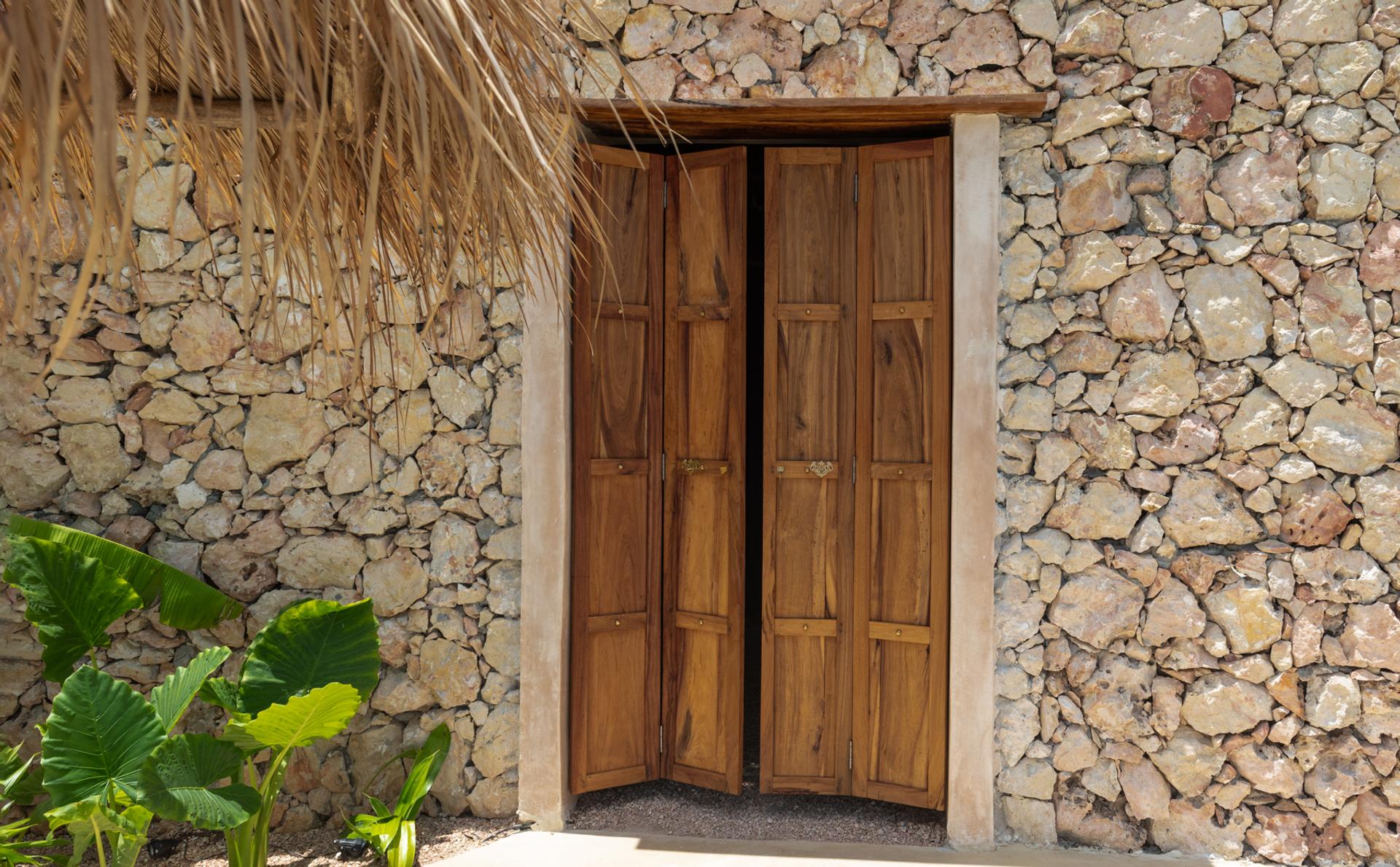 Beachfront Deluxe Suite with Private Garden at Be Zanzibar - photo 8
