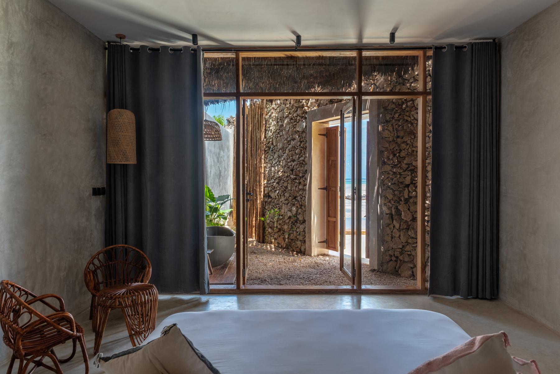 Beachfront Deluxe Suite with Private Garden at Be Zanzibar - photo 2