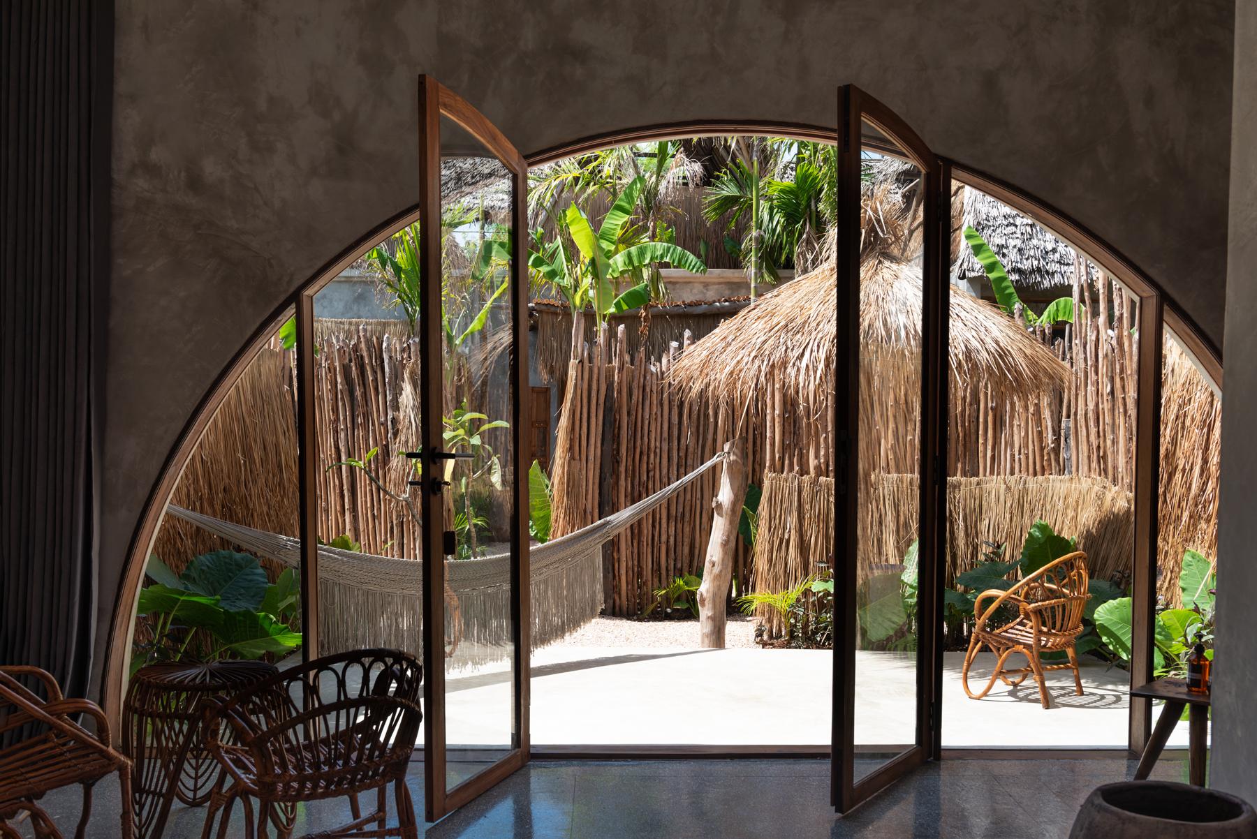 Suite with Bathtub and Private Garden at Be Zanzibar - photo 3
