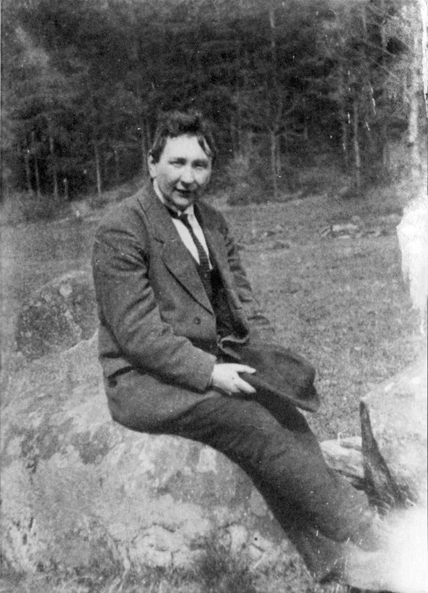 Jaroslav Hašek’in 1921’de Prag’da çekilmiş siyah-beyaz portresi
