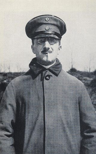 Alfred Döblin’in 1916 tarihli siyah-beyaz portresi