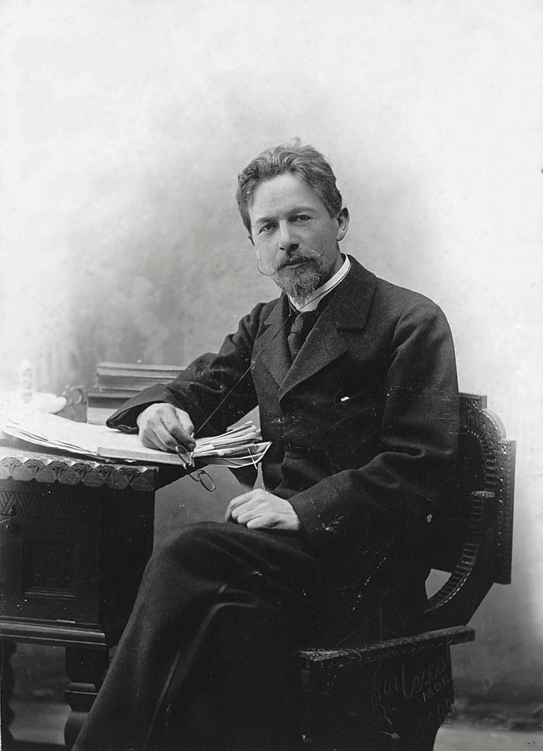 Anton Çehov’un 1889 tarihli siyah-beyaz portresi