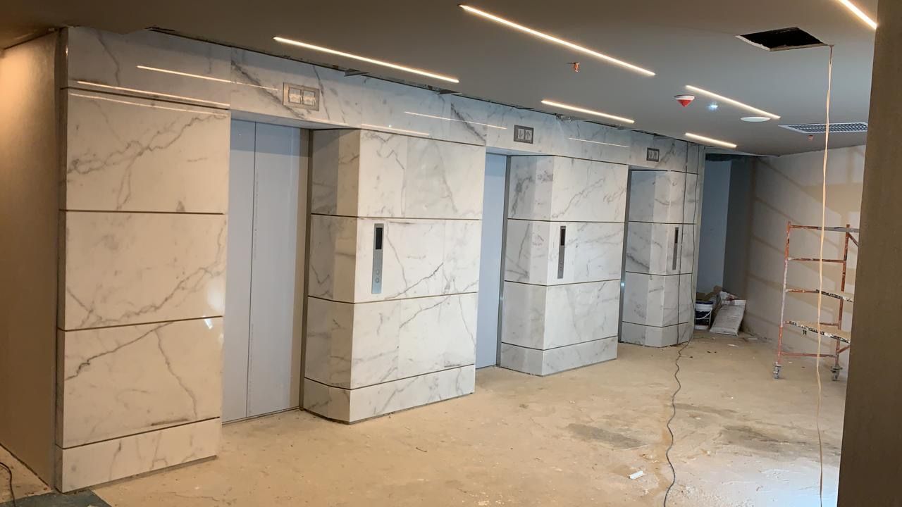 Polished Calacatta Sugar white marble tile, cool white with taupe and gold veining thumbnail 2