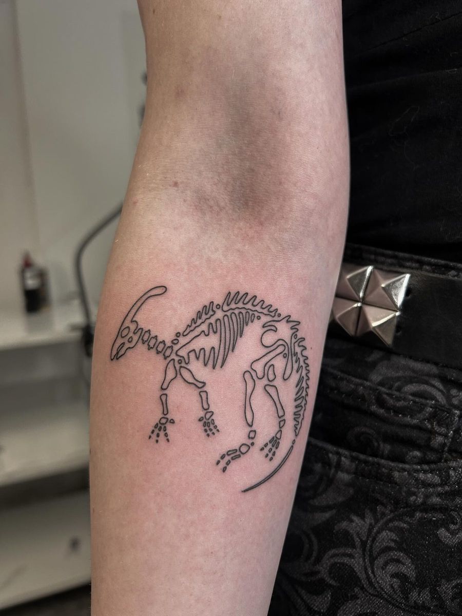 Echse am Arm, Fineline, von Melinda Dür