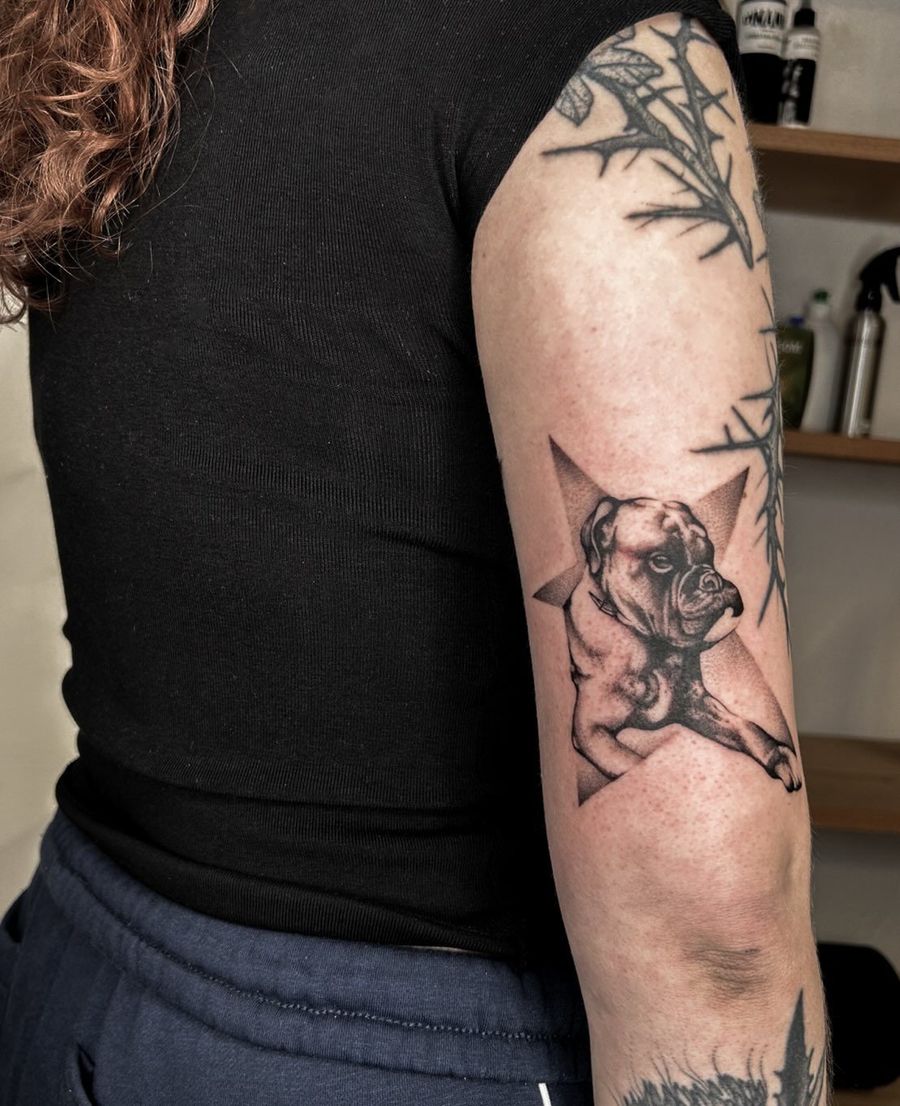 Kleine feine Motive am Arm, Fineline, von Melinda Dür