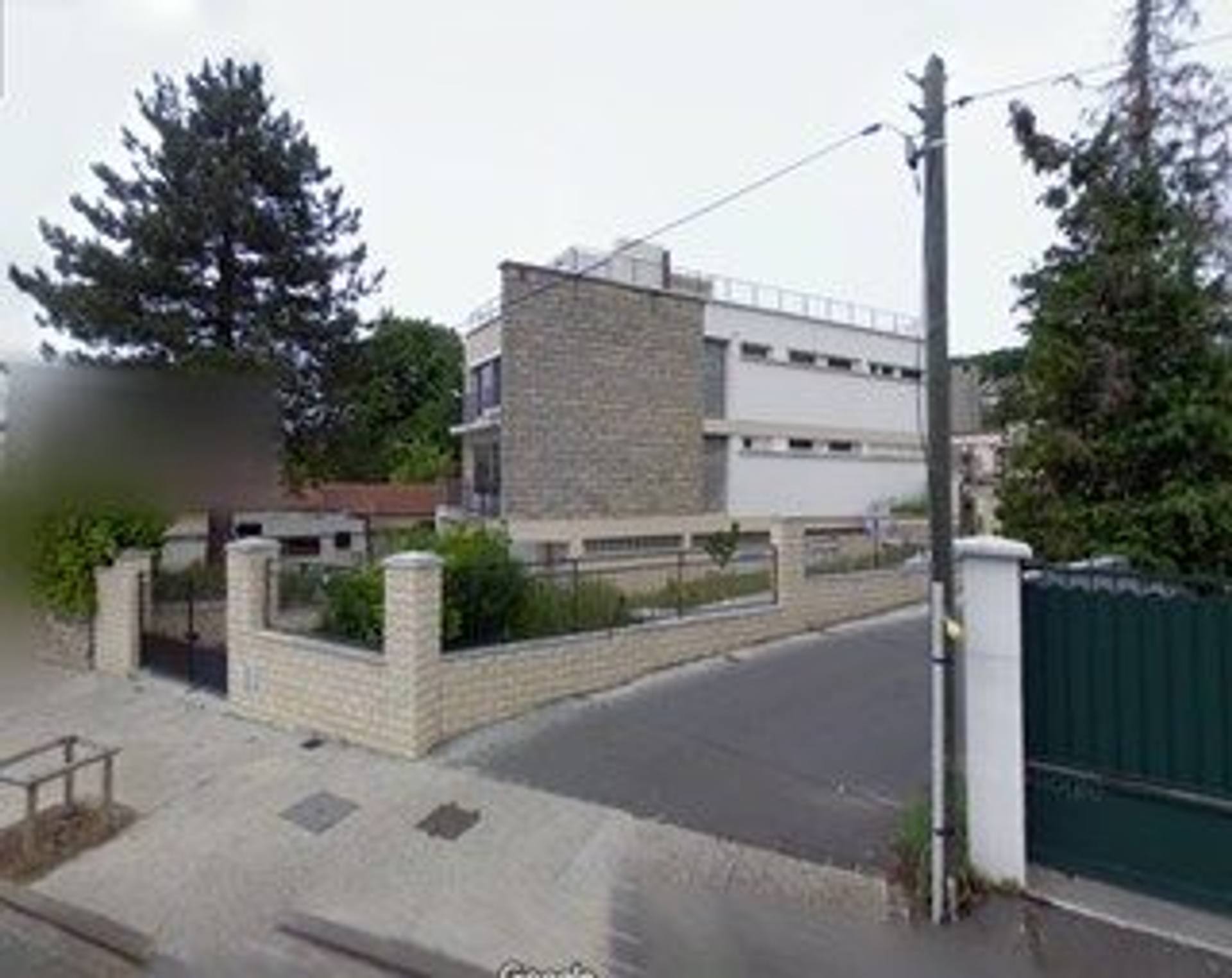Petit collectif rue des Rosiers